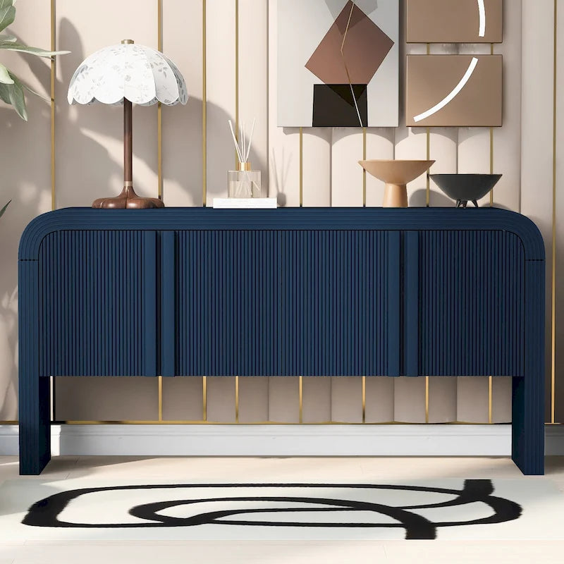 Geschwungenes Aufbewahrungsschrank-Sideboard mit 4 gestreiften Türen und verstellbaren Einlegeböden, moderner Flurschrank mit Kiefernholzbeinen