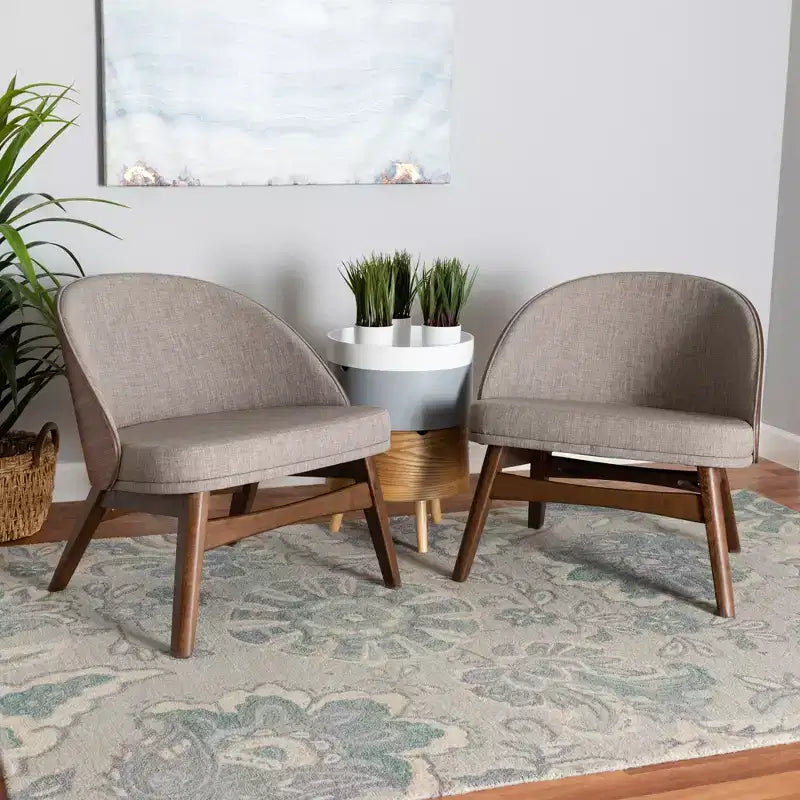 Baxton Studio Lovella 2er-Set Akzentstühle im Mid-Century-Modern-Stil, grauer Stoff und walnussbraunes Holz-Finish