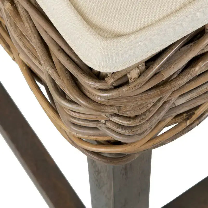 Grau gewaschener Rattan-Hocker mit Polster von East at Main