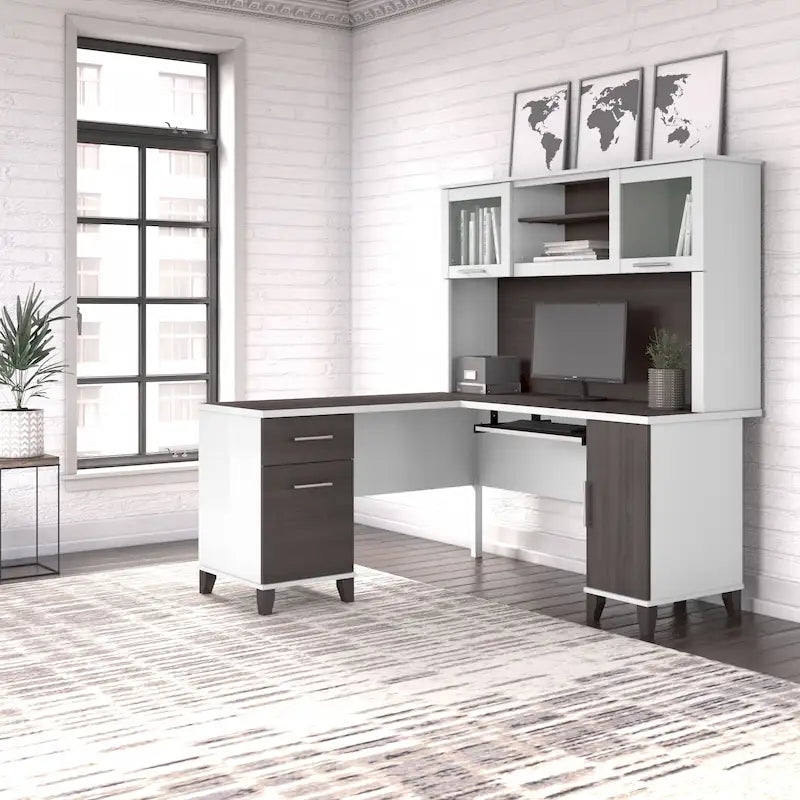 Bush Furniture Somerset 60 Zoll breiter L-förmiger Schreibtisch mit Aufsatzregal und Stauraum