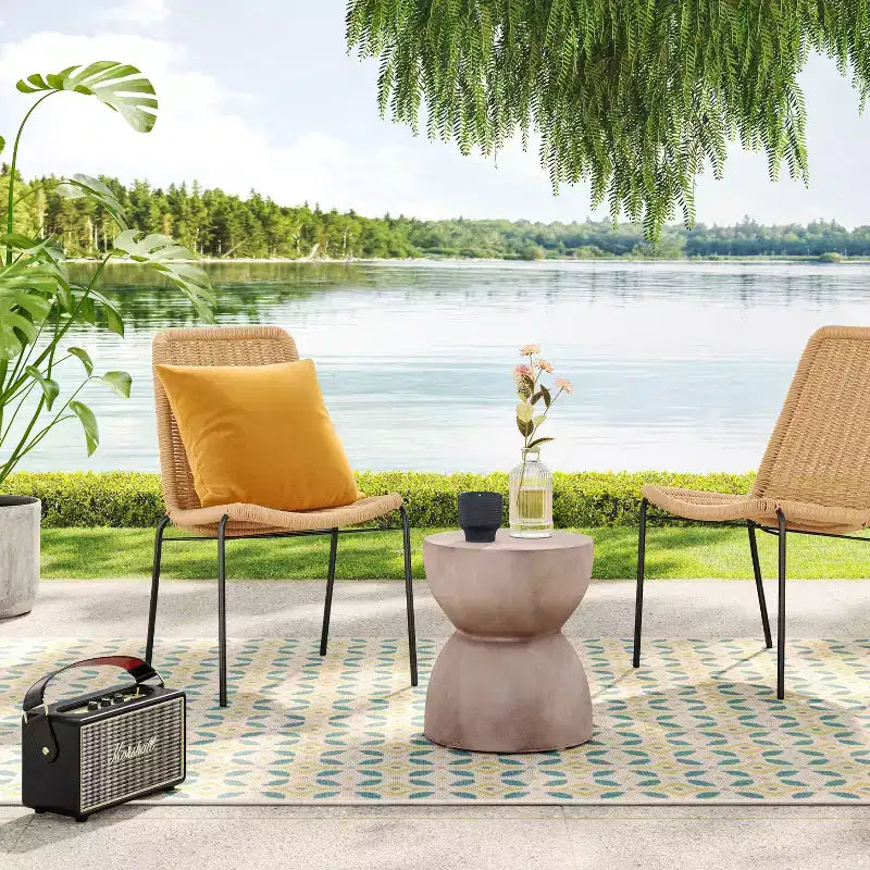 4-tlg. stapelbare rückenlose Korbstühle für die Terrasse Braun – Threshold™