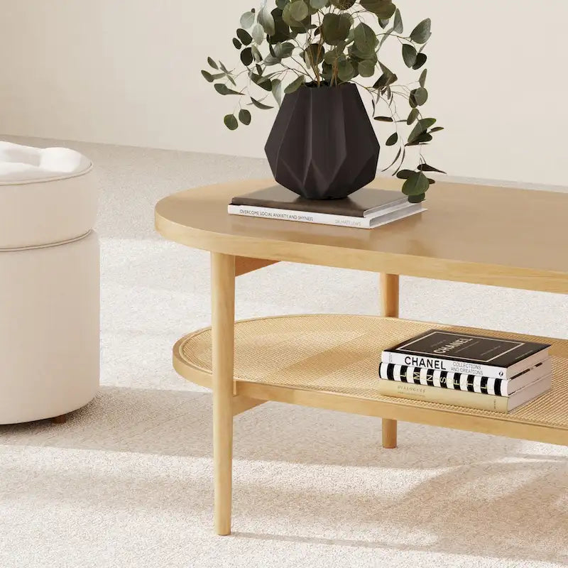 Nathan James Sonia Bohemian Couchtisch mit zwei ovalen Ebenen aus hellem Holz und Ablage aus Rattan
