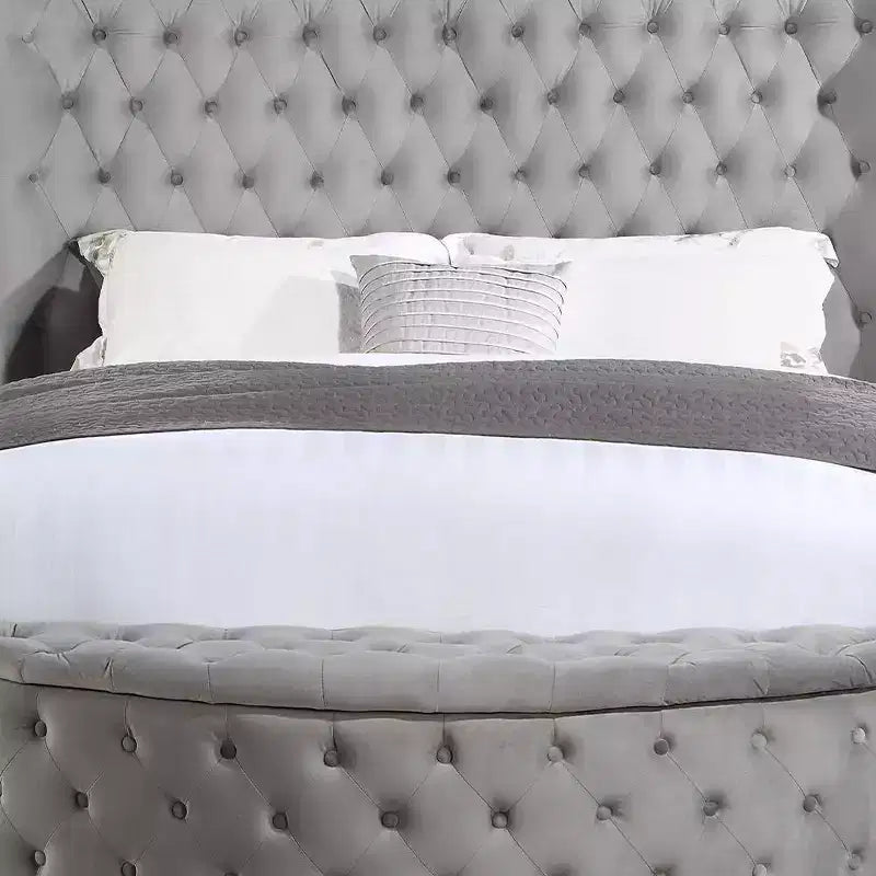 109 Queen-Bett Gaiva Bett Grauer Samt - Acme Furniture: Elegantes Design mit Nagelköpfen und Knopfheftung, Rahmen aus Holzwerkstoff
