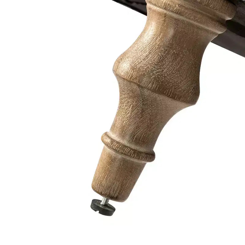 Gepolsterter Sessel aus Holz mit Blumenmuster, Paneel-Armlehnen und Kamelrückenlehne