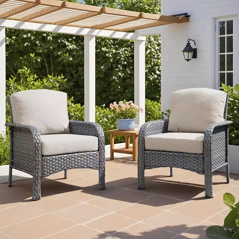 HOMLUX 2er-Set Terrassenstühle aus Korbgeflecht, wetterfeste Rattanstühle mit hoher Rückenlehne für den Außenbereich