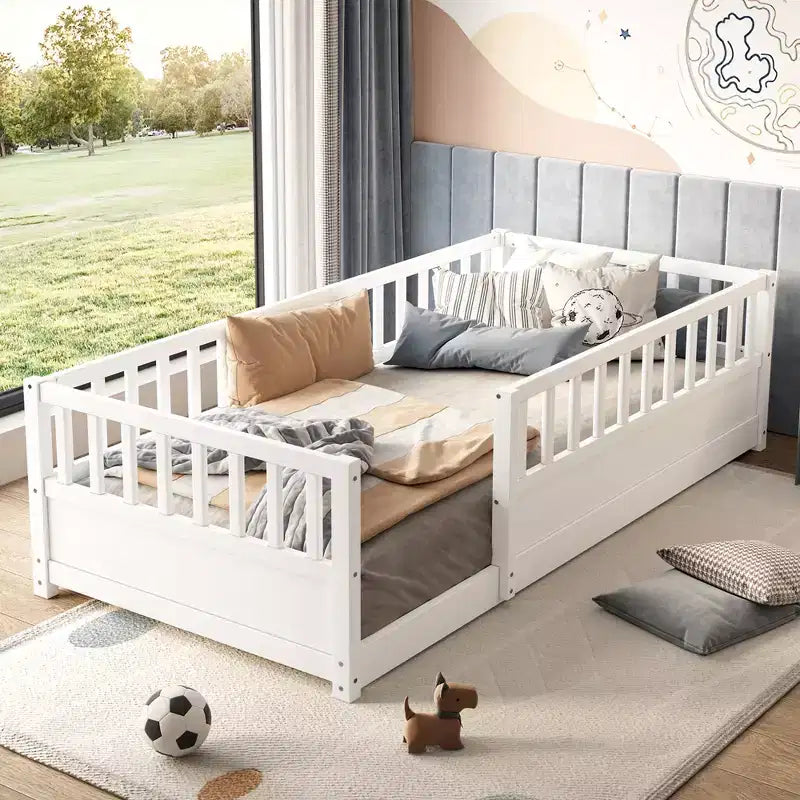 GDFStudio Bodenbett aus Rowan-Kiefernholz mit extra hoher Sicherheitsbarriere