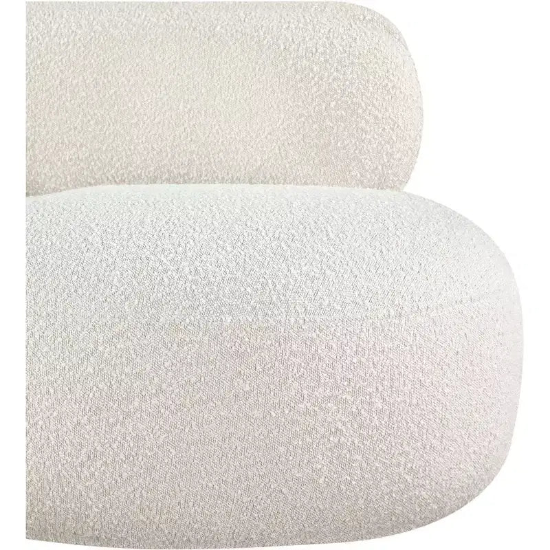 Meridian Furniture Venti Stuhl aus Bouclé-Stoff