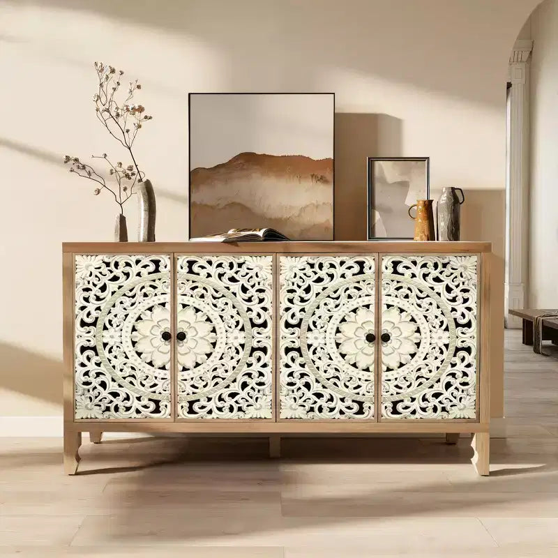 Buffetschrank mit Stauraum, rustikaler Aufbewahrungsschrank mit 4 geschnitzten Türen und verstellbarem Einlegeboden, Sideboard aus Holz als Akzentmöbel
