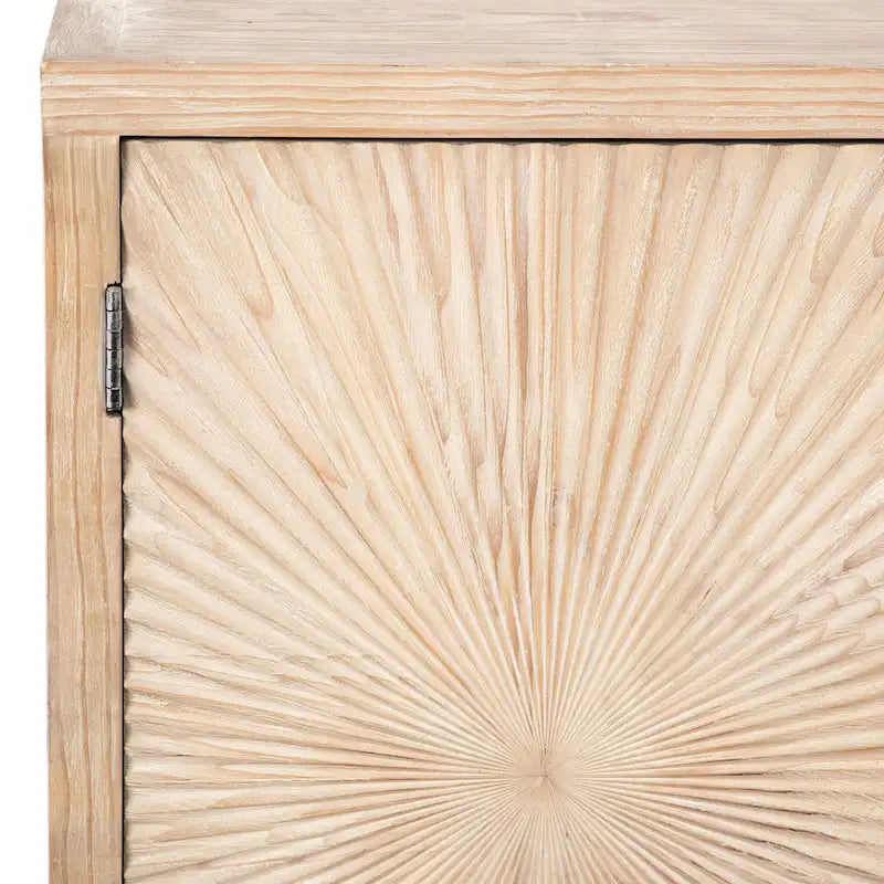 Isabelle 200 cm Sideboard aus Kiefernholz in Light Wash mit 4 Türen und handgeschnitztem Burst-Muster auf den Fronten
