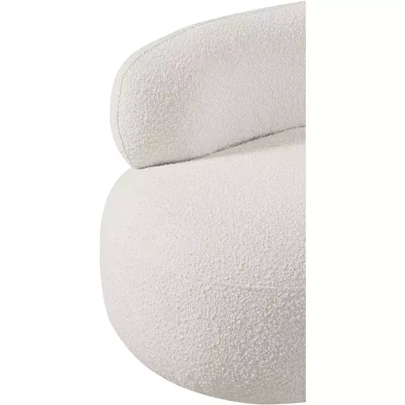 Meridian Furniture Venti Stuhl aus Bouclé-Stoff