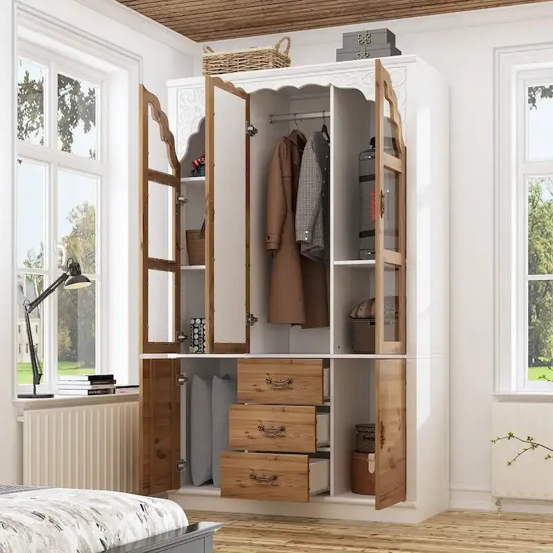 Vintage-inspiriertes zweiteiliges Kleiderschrank-Set mit Metallakzenten