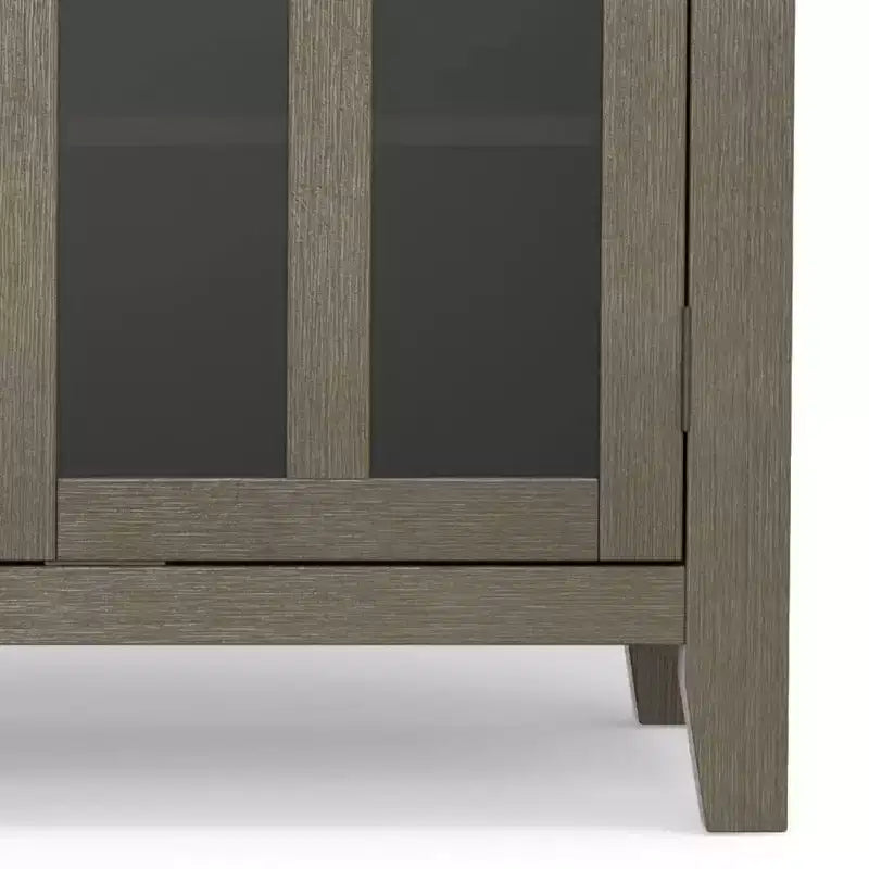 Stratford Hoher TV-Ständer aus Massivholz für TVs bis zu 55 Zoll – WyndenHall