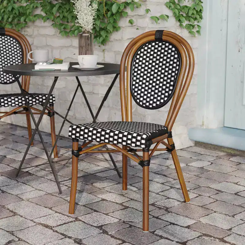 Flash Furniture Lourdes stapelbarer Thonet-Bistrostuhl für den gewerblichen Innen- und Außenbereich, PE-Rattan und Aluminiumgestell