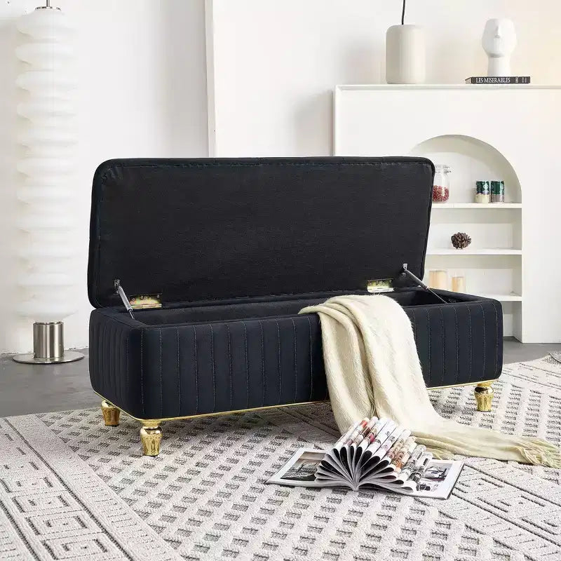 Okak moderne Luxus-Ottomanenbank mit Klappdeckel und tiefen Knöpfen, goldener Verzierung und Metallbeinen, gepolsterte Sitzbank mit Stauraum für Wohnzimmer und Schlafzimmer