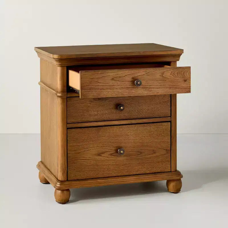 3 Stück klassische Nachttische aus Holz mit 3 Schubladen – Hearth & Hand mit Magnolie