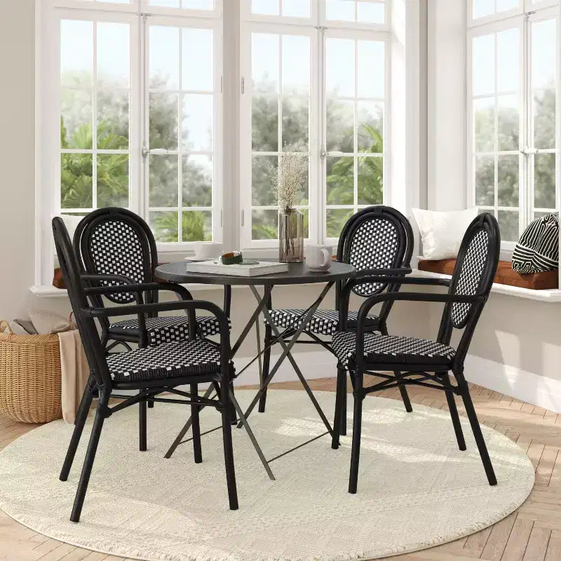 Flash Furniture 4er-Set Lourdes Indoor/Outdoor Gastro-Bistro-Stapelstuhl mit Armlehnen im Thonet-Stil, PE-Rattan und Aluminiumgestell