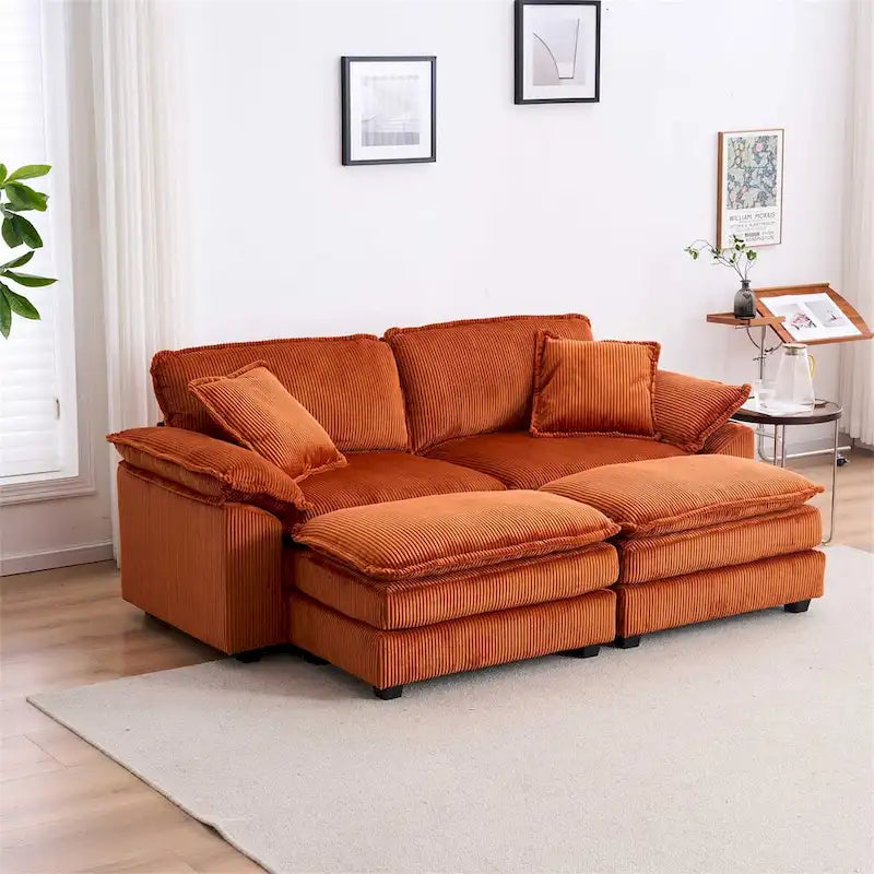 Modernes 2-Sitzer-Sofa aus Cord mit 4 Stützkissen und 2 Hockern