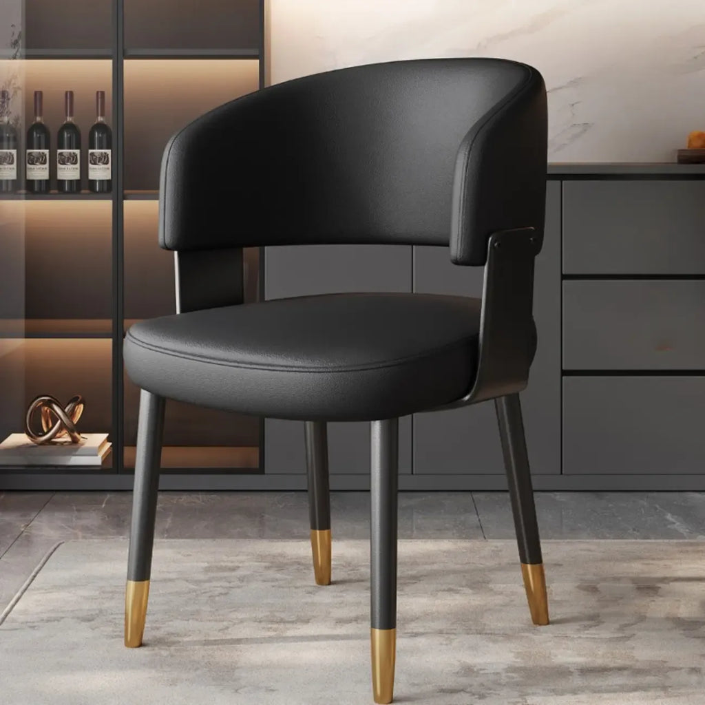 Modern gepolsterter Esszimmerstuhl in Glam-Optik mit Lederbezug