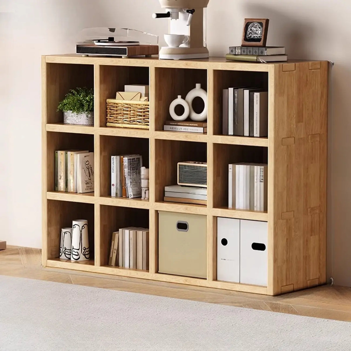 Modernes horizontales 8-faches Holzregal in Natur-Optik