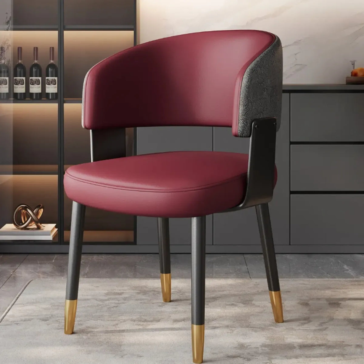 Modern gepolsterter Esszimmerstuhl in Glam-Optik mit Lederbezug