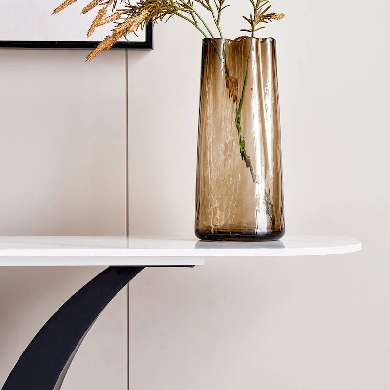 Moderner Konsolentisch, exquisites Formdesign, Metallrahmen mit verstellbaren Fußgleitern für den Eingangsbereich