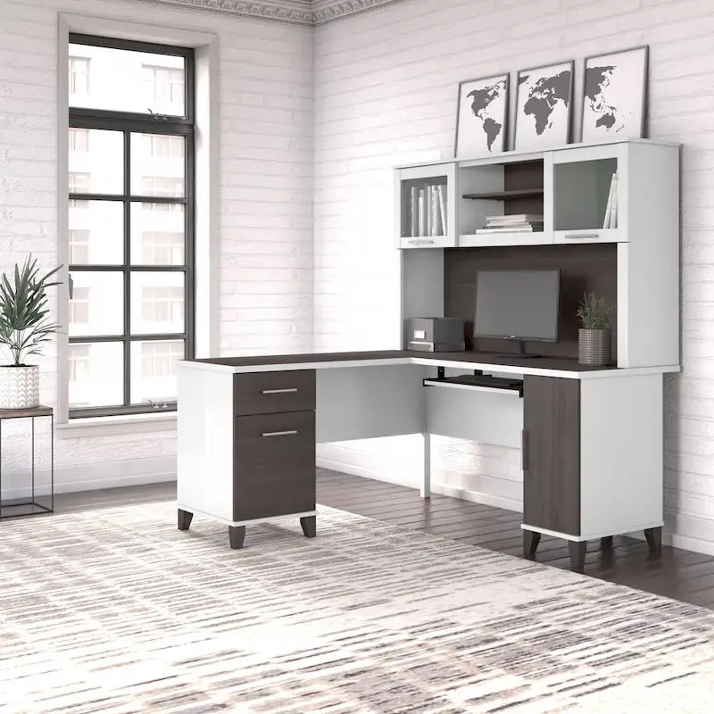 Bush Furniture Somerset 60 Zoll breiter L-förmiger Schreibtisch mit Aufsatzregal und Stauraum