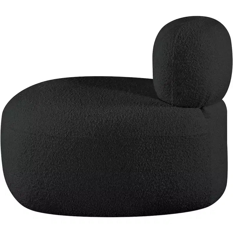 Meridian Furniture Venti Stuhl aus Bouclé-Stoff