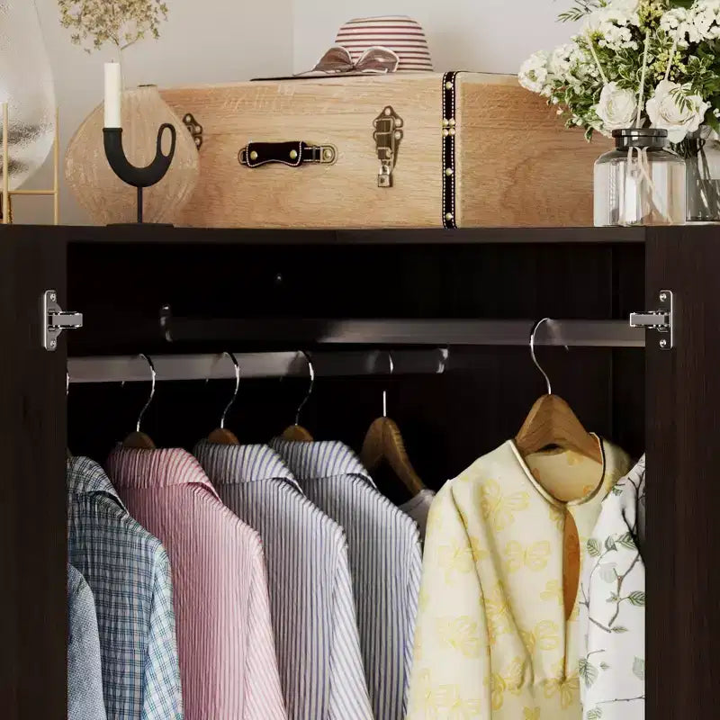 Hitow minimalistischer Eckkleiderschrank mit Doppeltür und Schubladendesign