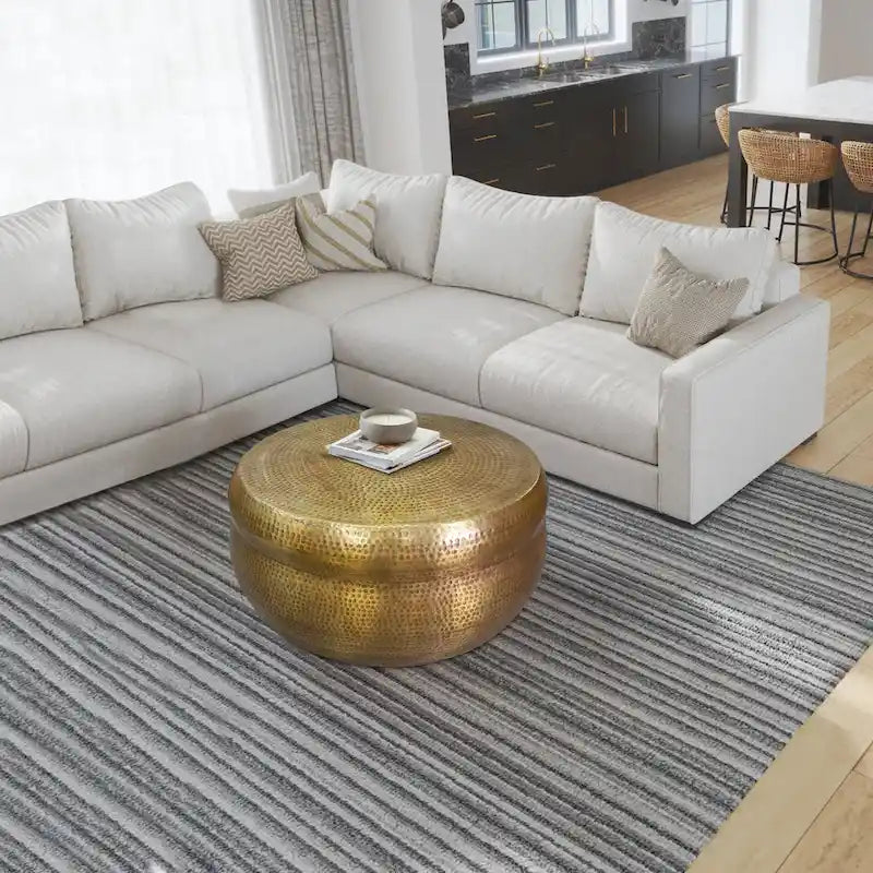 32-Zoll handgefertigter, runder Trommel-Couchtisch, gehämmert mit Prägestruktur, Aluminium, antikes Messing