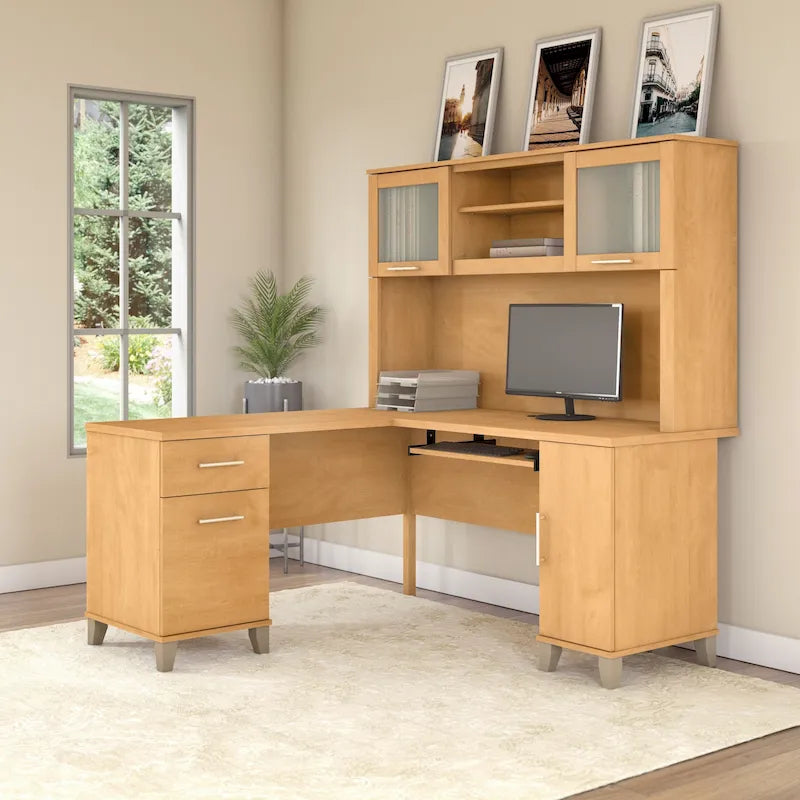 Bush Furniture Somerset 60 Zoll breiter L-förmiger Schreibtisch mit Aufsatzregal und Stauraum