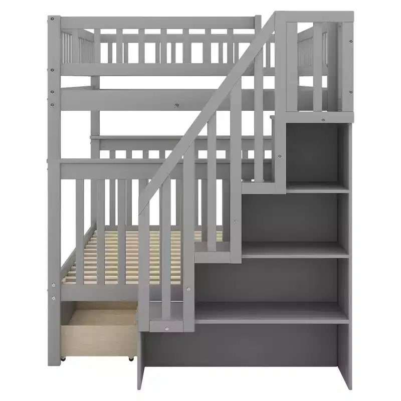 Etagenbett mit zwei Full-Size-Liegeflächen, Schubladen und Treppe mit Stauraum