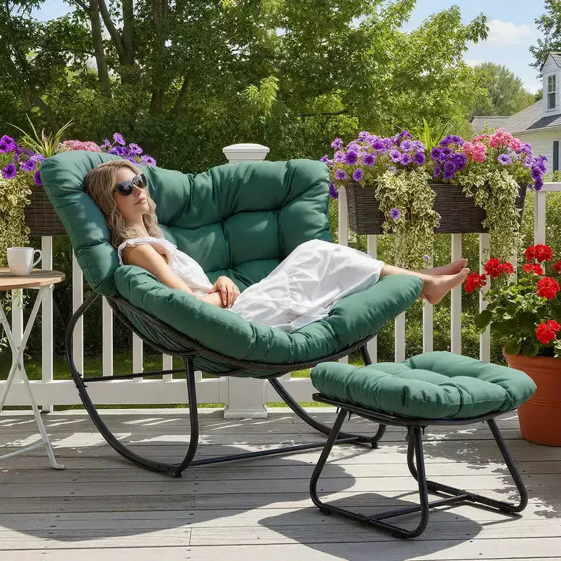 Heynemo Terrassen-Schaukelstuhl mit Hocker, Eiformiger Schaukelstuhl für drinnen und draußen mit Kissen, Überdimensionaler Papasan-Loungesessel aus Metall, Lesesessel