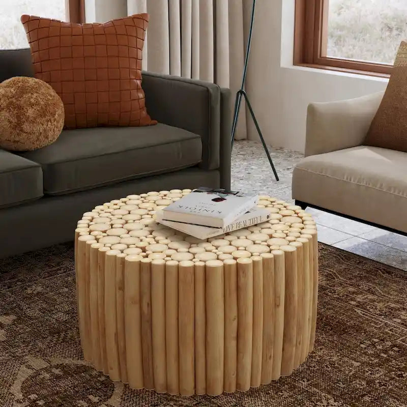 Runder Couchtisch aus naturbelassenen, braunen Teakholzästen von East at Main