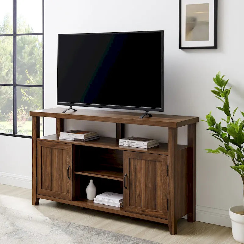 Middlebrook 58-Zoll-TV-Highboy mit gerillten Türen