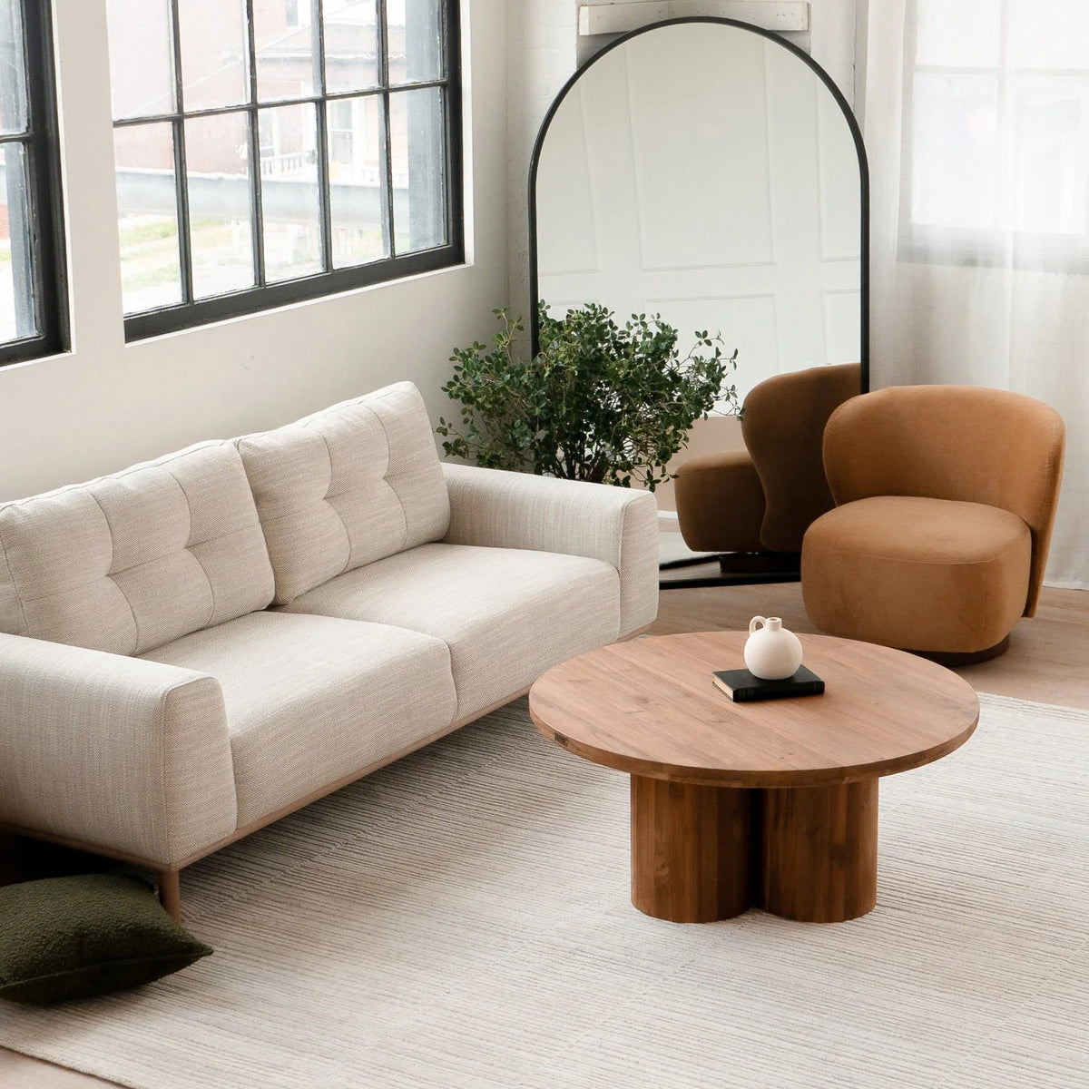 Moderner Teak-Couchtisch mit runder Form – Wohnzimmer | 39