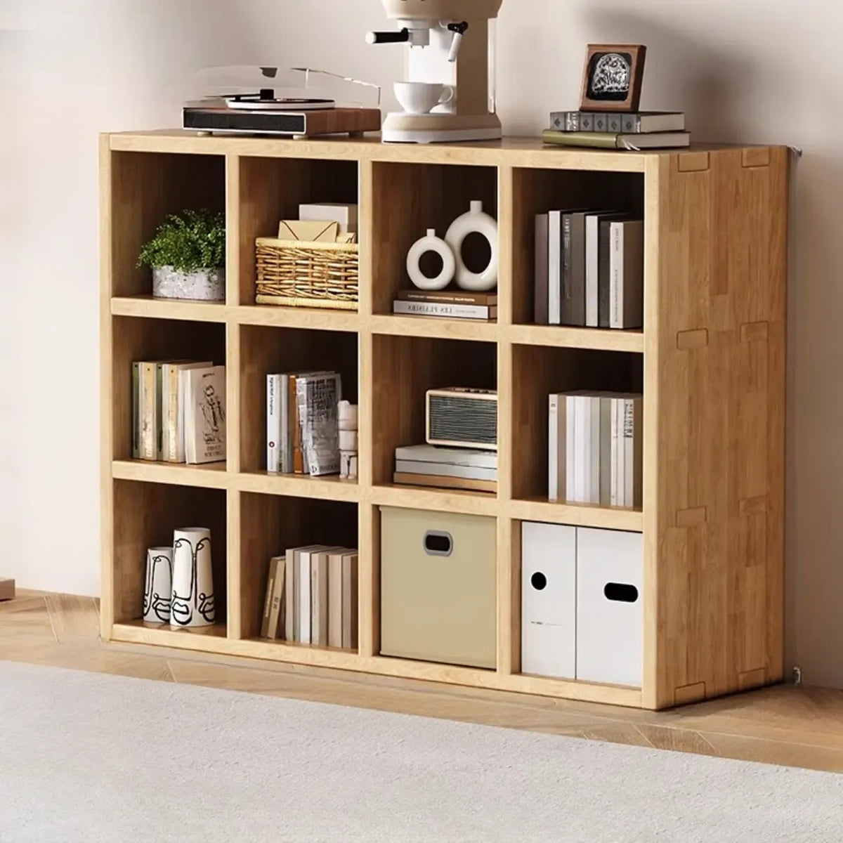 Modernes horizontales 8-faches Holzregal in Natur-Optik