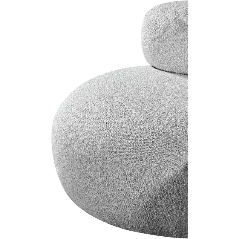 Meridian Furniture Venti Stuhl aus Bouclé-Stoff