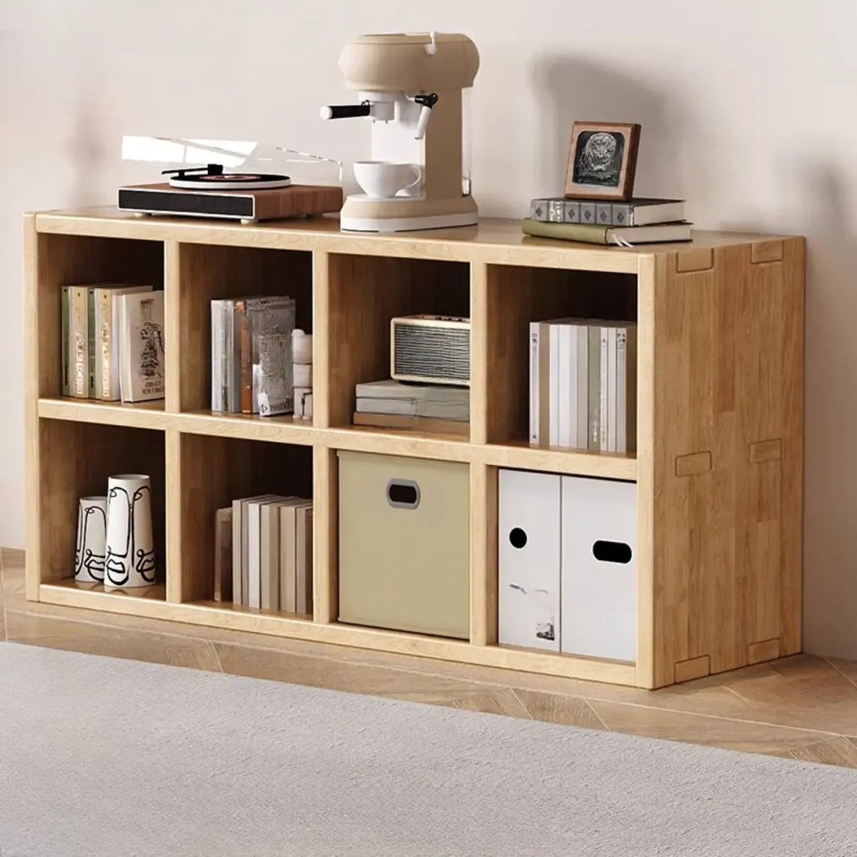 Modernes horizontales 8-faches Holzregal in Natur-Optik