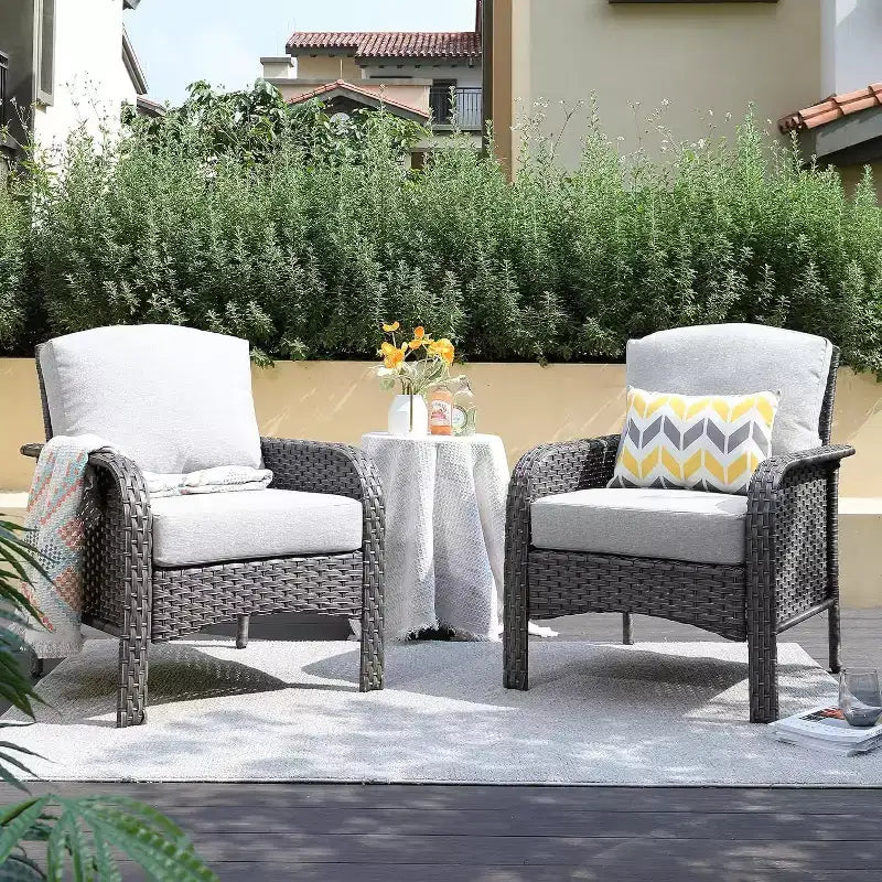 HOMLUX 2er-Set Terrassenstühle aus Korbgeflecht, wetterfeste Rattanstühle mit hoher Rückenlehne für den Außenbereich
