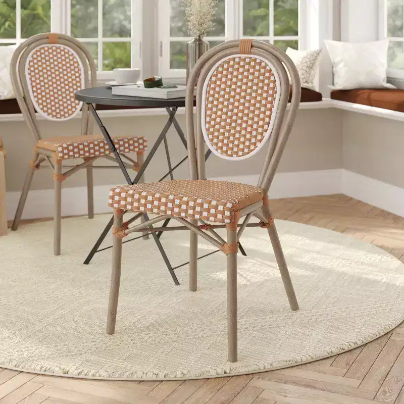 Flash Furniture Lourdes stapelbarer Thonet-Bistrostuhl für den gewerblichen Innen- und Außenbereich, PE-Rattan und Aluminiumgestell