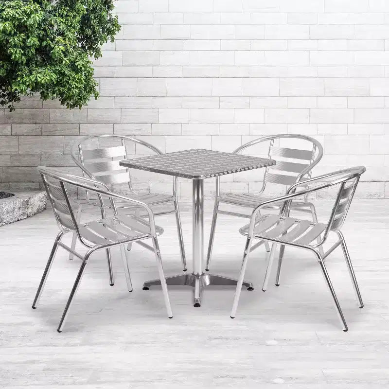 Emma und Oliver quadratisches Aluminium-Tischset (23,5 Zoll) mit 4 Stühlen mit Lamellenlehne