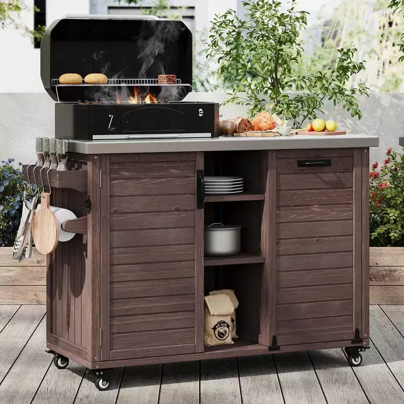 Outdoor-Kücheninsel mit klappbarem Seitentisch, Outdoor-Grillwagen mit Edelstahlplatte, versteckter Müllschrank für Rasen & Garten