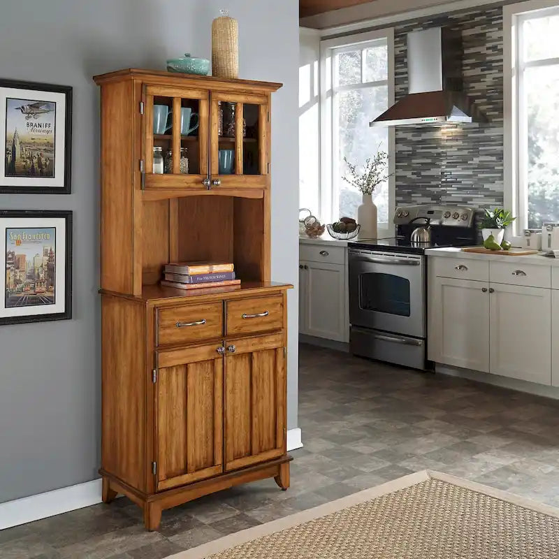 Homestyles Buffet of Buffets Cottage Oak Aufsatzschrank mit Holzplatte