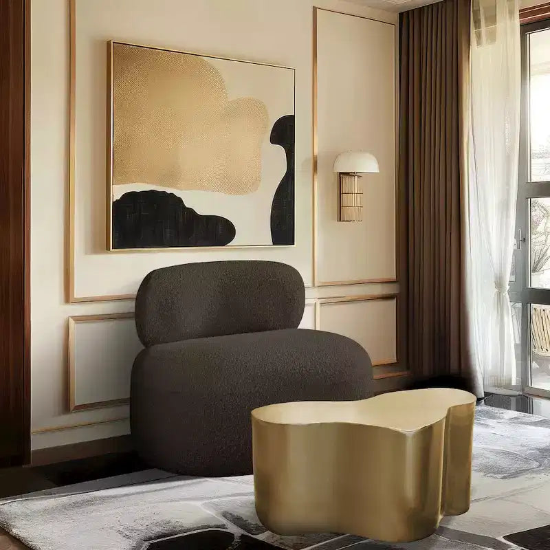 Meridian Furniture Venti Stuhl aus Bouclé-Stoff