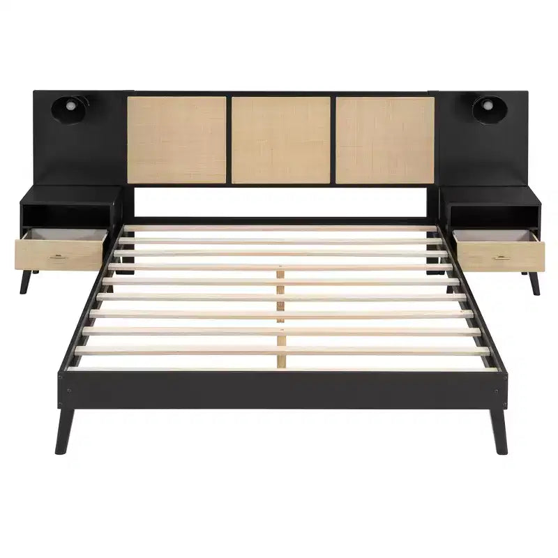 Queen-Size-Bettgestell aus Massivholz mit 2 Nachttischen, elegantes Plattformbett aus Rattan-Holz-Kombination mit Lampen - ModernLuxe