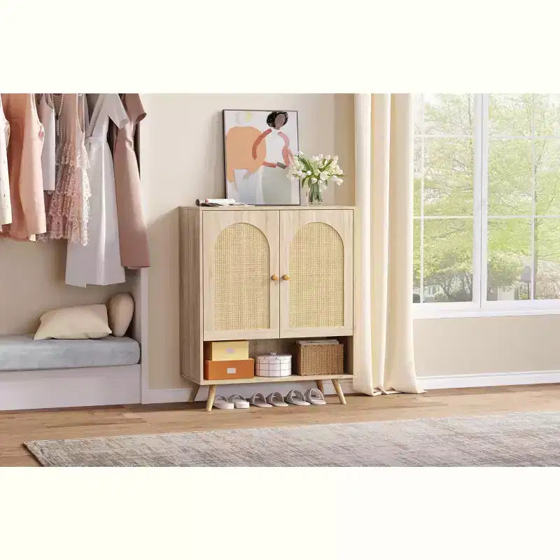 Schuhregal-Organizer, 4-stöckiger Schuhschrank aus Holz mit verstellbaren Einlegeböden & Rattan-Türen, schmales Eichenregal für Flur und Wohnzimmer