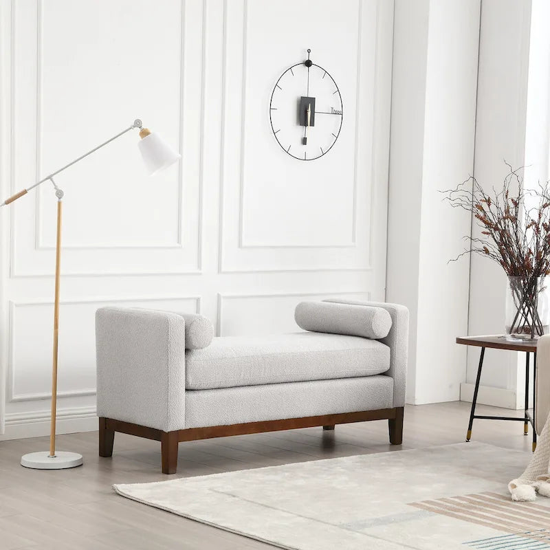 Elegante Polsterbank mit hohen Seiten