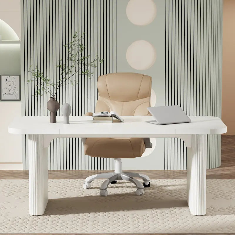 Moderner Chefschreibtisch für das Home-Office