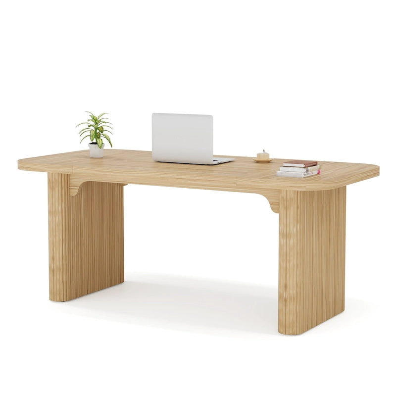 Moderner Chefschreibtisch für das Home-Office