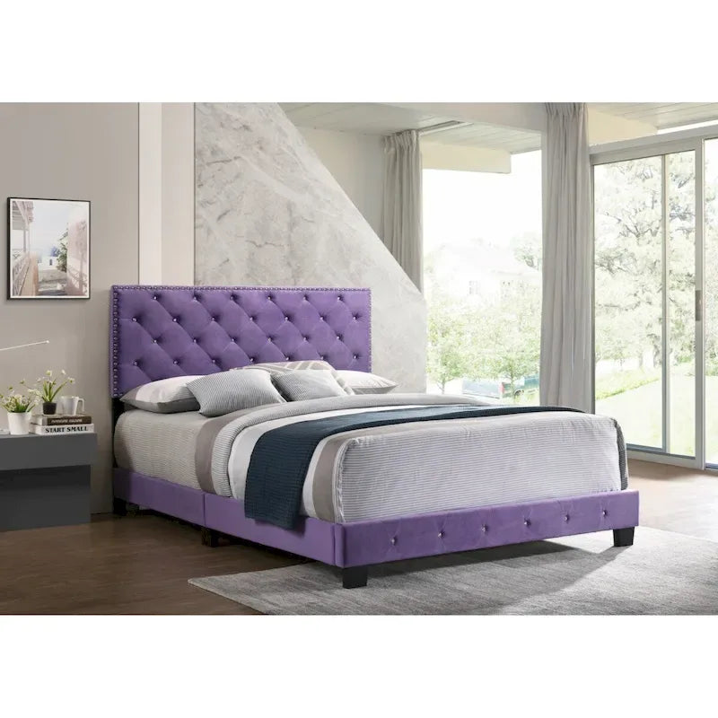 Lila Samt-Plattformbett mit Nagelbesatz, Queen-Size